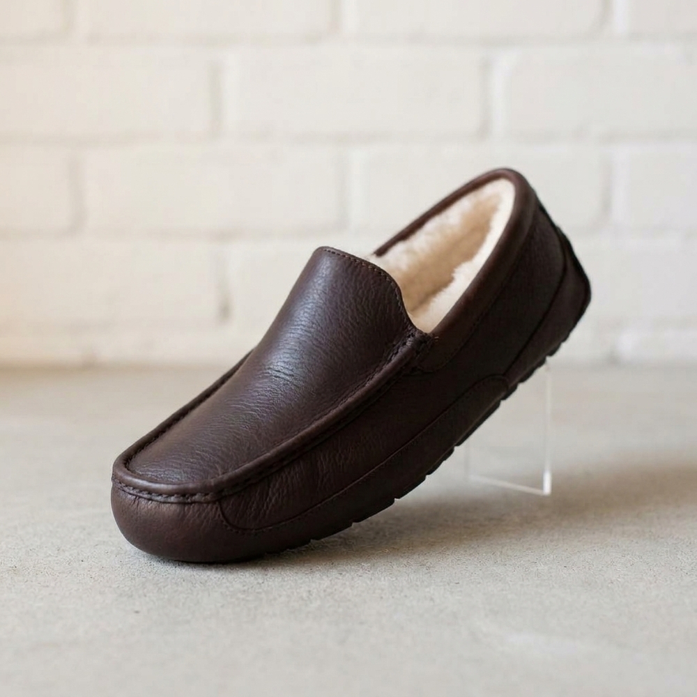 NEW UGG men's ascot leather slippers in china tea